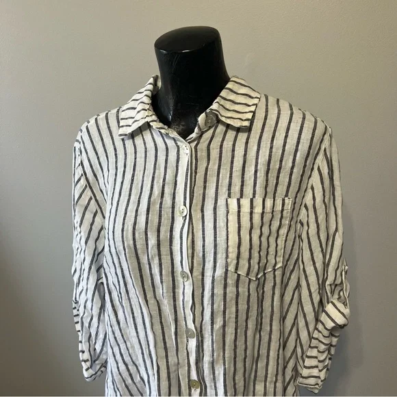 Striped Linen Button-Up Shirt - White & Blue - Picture 3 of 7